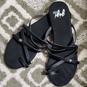 Like New Gigi Beach House Strappy Slide On Sandals